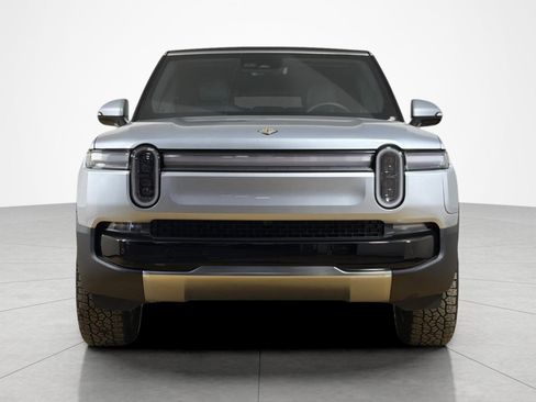 Used 2026 Rivian R1S Adventure Dual AWD/4WD image 8