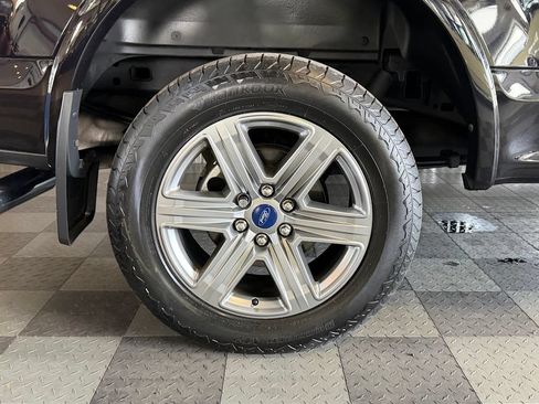 Used 2019 Ford F150 Lariat w/ Equipment Group 502A Luxury AWD/4WD image 35