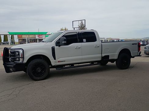 Used 2024 Ford F350 Lariat w/ Lariat Ultimate Package AWD/4WD image 10