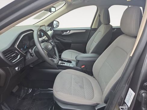 Used 2020 Ford Escape SE image 9