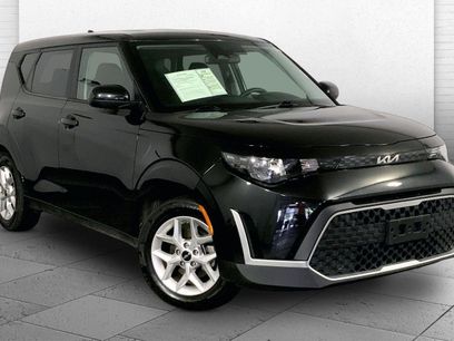 Used 2025 Kia Soul LX w/ LX Technology Package