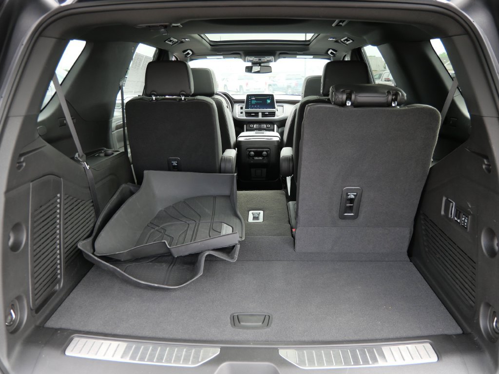 Used 2023 Chevrolet Tahoe Z71 w/ Z71 Off-Road Package AWD/4WD image 15