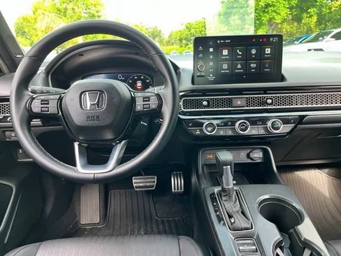 Used 2025 Honda Civic Sport Touring image 9