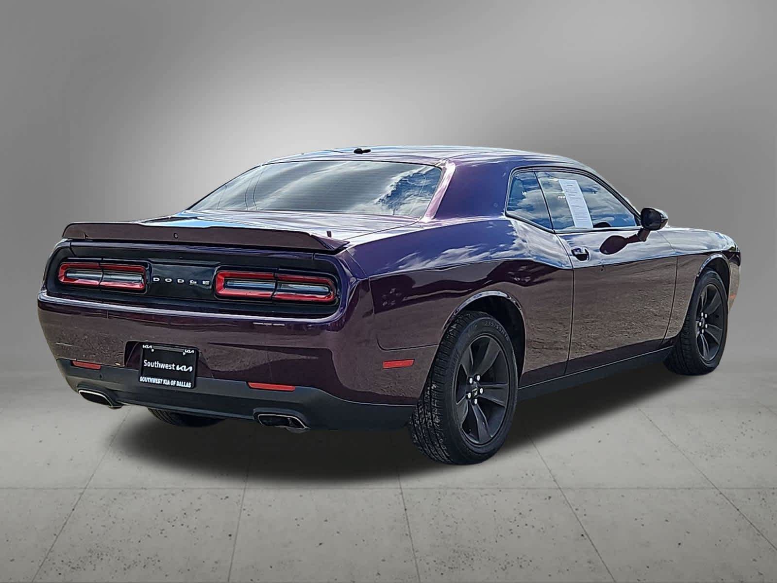 Used 2020 Dodge Challenger SXT RWD image 6