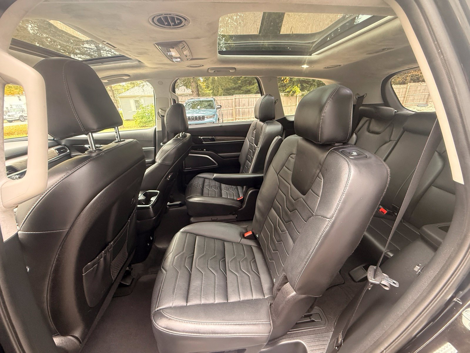 Used 2021 Kia Telluride SX w/ SX Prestige Package AWD/4WD image 13