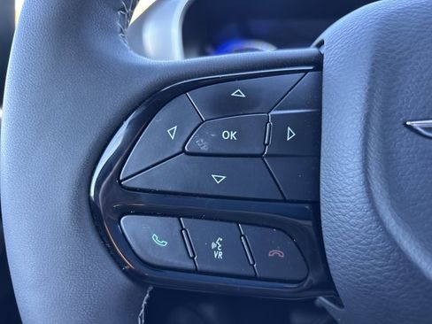 Used 2024 Chrysler Pacifica Touring-L w/ S Appearance Package image 30