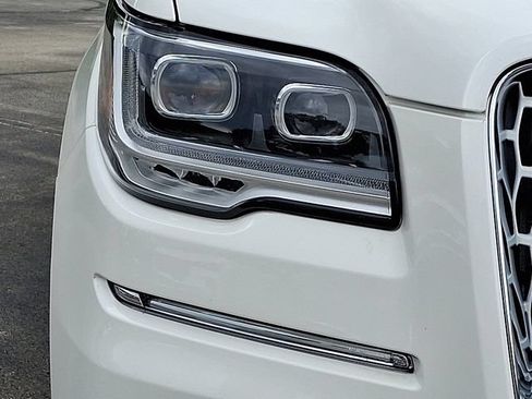 Used 2024 Lincoln Navigator L Reserve AWD/4WD image 9