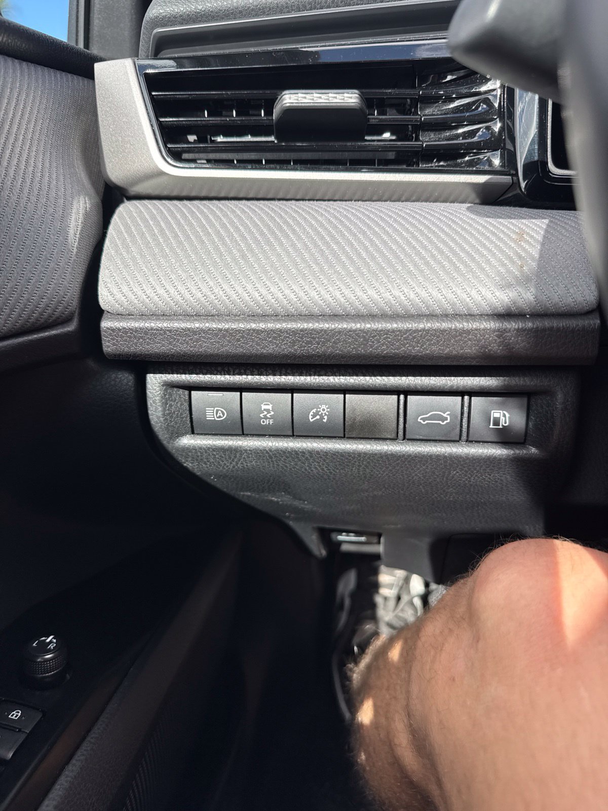 Used 2025 Toyota Camry SE FWD image 19