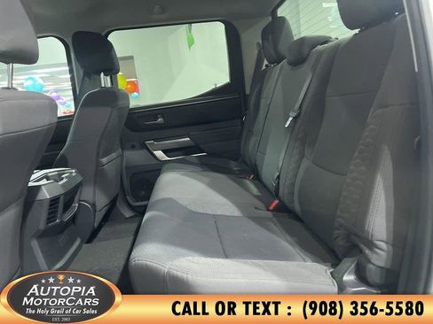 Used 2022 Toyota Tundra SR5 w/ SR5 Convenience Package AWD/4WD image 14