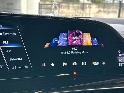 Certified 2023 Cadillac Escalade ESV Premium Luxury w/ Performance Package image 27