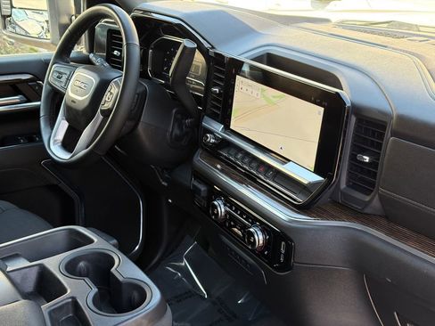 Used 2024 GMC Sierra 3500 SLE w/ SLE Value Package image 12