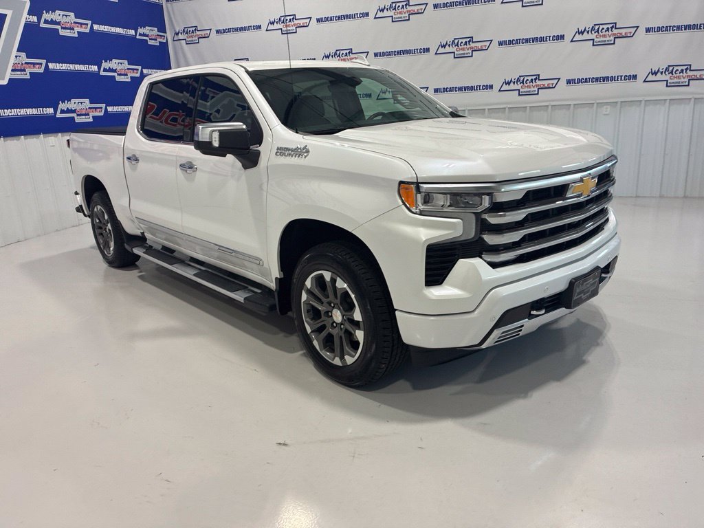 Used 2025 Chevrolet Silverado 1500 High Country w/ Technology Package AWD/4WD image 10