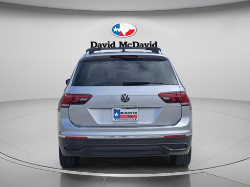 Used 2022 Volkswagen Tiguan SE image 5