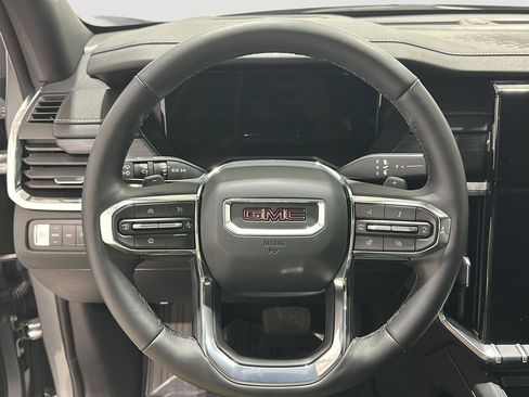 Used 2025 GMC Acadia Elevation w/ Elevation Premium Package image 9