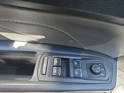 Used 2021 Volkswagen Atlas SE w/ Panoramic Sunroof Package FWD image 28