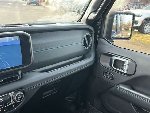 Used 2024 Jeep Wrangler Unlimited Rubicon 4xe AWD/4WD image 20