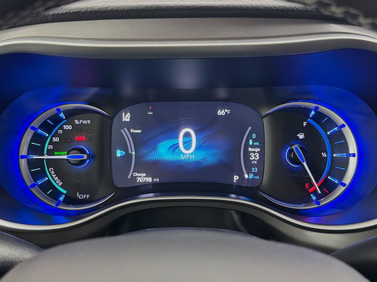 Used 2024 Chrysler Pacifica Limited FWD image 45
