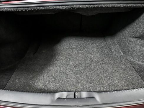 Used 2019 Chrysler 300 Touring RWD image 12