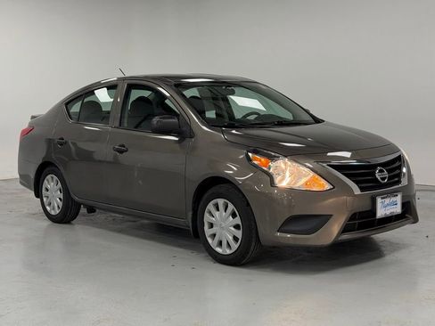 Used 2015 Nissan Versa S Plus image 6