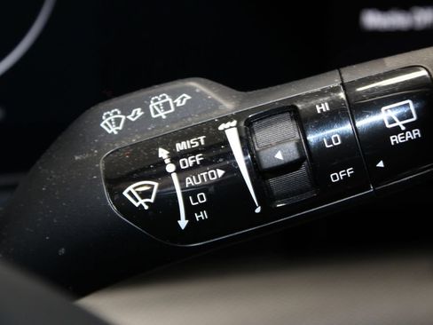 Used 2025 Kia Sportage SX FWD image 36