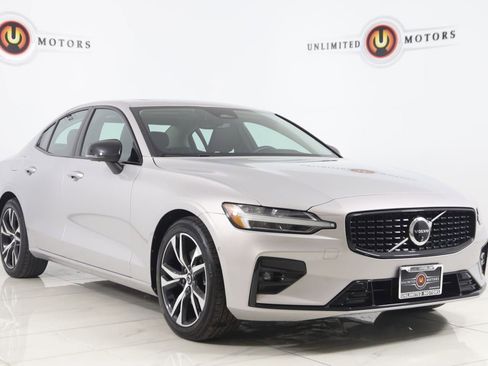 Used 2024 Volvo S60 B5 Plus AWD/4WD image 21