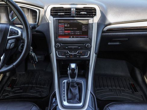 Used 2016 Ford Fusion SE w/ Equipment Group 202A FWD image 24