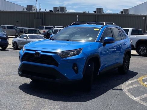 Used 2021 Toyota RAV4 LE FWD image 8