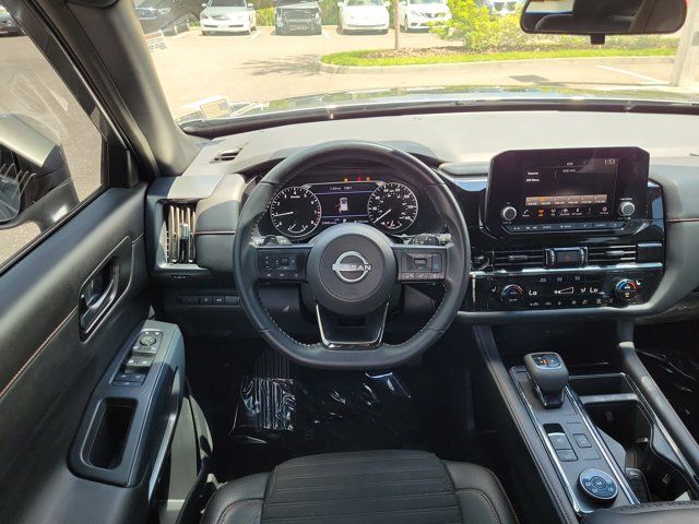 Used 2025 Nissan Pathfinder Rock Creek AWD/4WD image 11