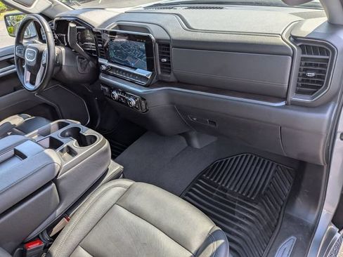 Used 2025 GMC Sierra 1500 SLT AWD/4WD image 39