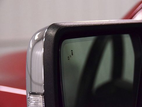 Used 2022 Ford F150 Lariat image 14