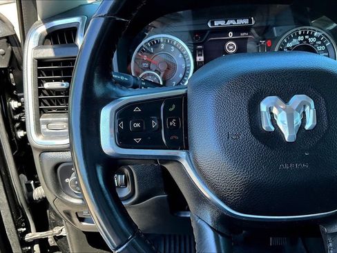 Used 2022 RAM 1500 Laramie AWD/4WD image 14