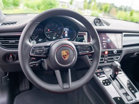 New 2026 Porsche Macan AWD/4WD image 15