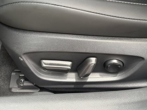 Certified 2026 Toyota Prius XLE FWD image 23