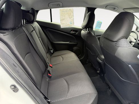 Used 2018 Toyota Prius Two image 18