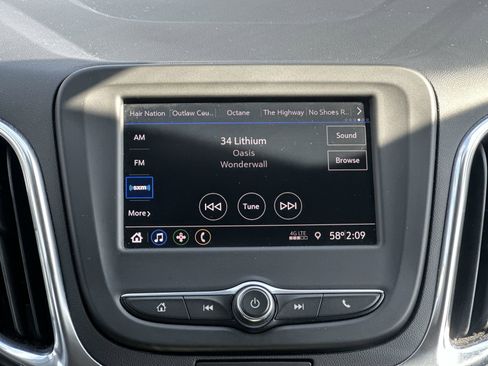 Used 2021 Chevrolet Equinox LT image 26