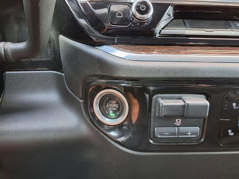 Used 2024 GMC Sierra 2500 SLE w/ SLE Value Package; image 32