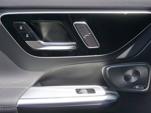 Certified 2025 Mercedes-Benz GLC 300 4MATIC image 44