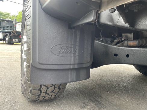 Used 2017 Ford F250 XL w/ Power Equipment Group AWD/4WD image 40