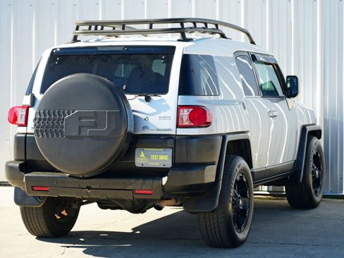 Used 2007 Toyota FJ Cruiser 2WD image 36