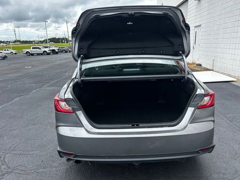 Used 2025 Toyota Camry SE FWD image 33