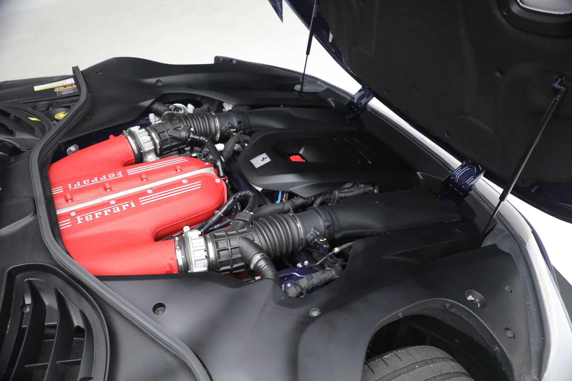 Certified 2025 Ferrari 12Cilindri RWD image 26