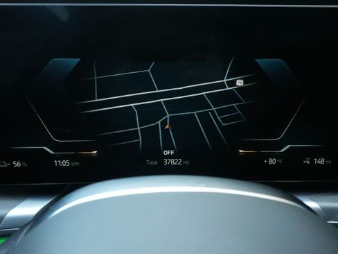 Certified 2023 BMW i7 xDrive60 AWD/4WD image 18