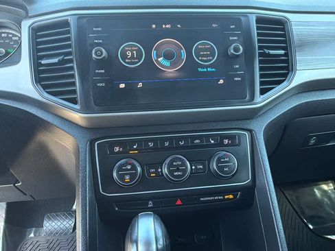 Used 2020 Volkswagen Atlas Cross Sport SE w/ Panoramic Sunroof Package image 26