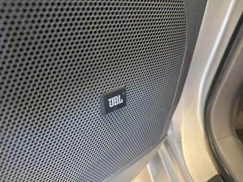 Used 2014 Toyota Prius V Five image 17