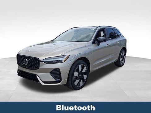 Used 2023 Volvo XC60 T8 Plus w/ Protection Package Premier AWD/4WD image 4