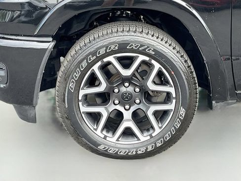 Used 2025 RAM 1500 Laramie w/ Sport Appearance Package AWD/4WD image 33