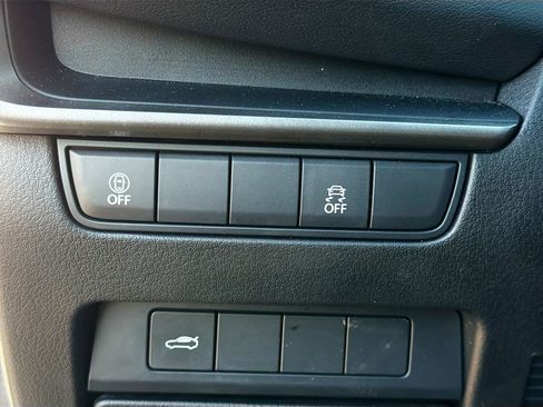 Used 2023 MAZDA MAZDA3 s image 32