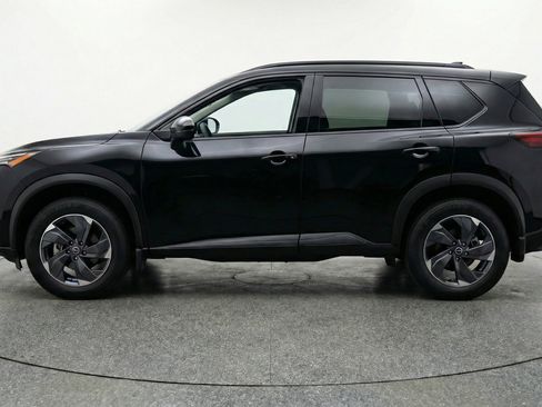 Used 2025 Nissan Rogue SV image 5