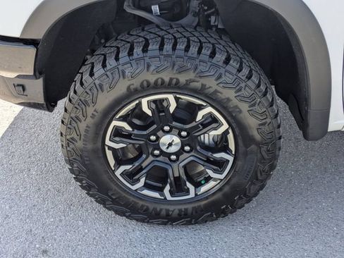 Used 2026 Chevrolet Silverado 1500 ZR2 AWD/4WD image 11