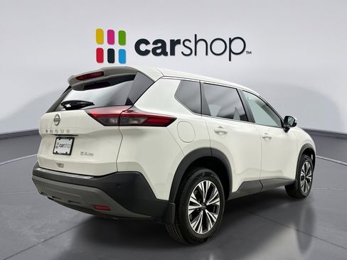 Used 2023 Nissan Rogue SV image 5